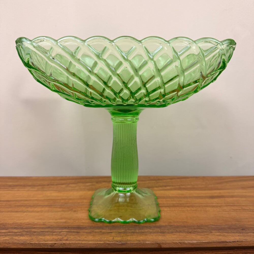 Vintage L.E. Smith Trellis Green Glass Pedestal Compote Diamond Lattice Pattern